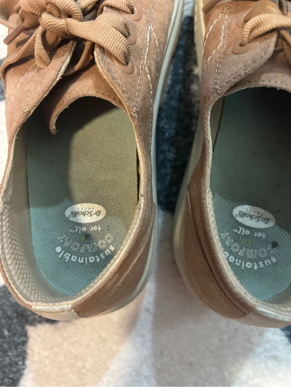 Dr Scholls Platform Suede Sneakers in Tan